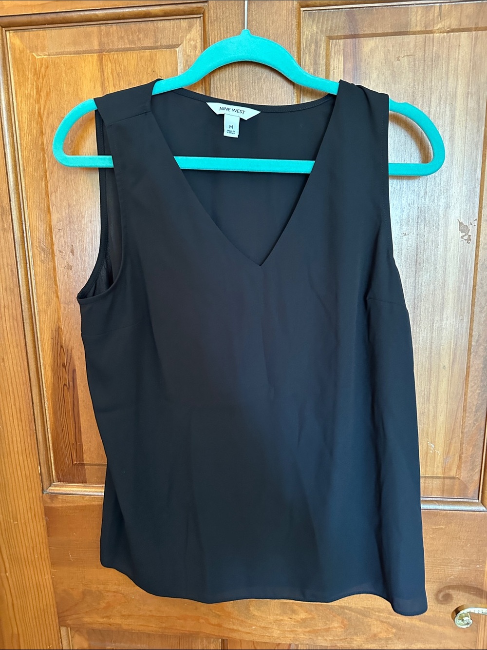 Nine West Black V-Neck Sleeveless Blouse